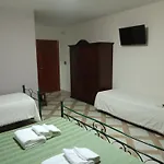 曼爱苏泰酒店 4*