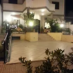 曼爱苏泰酒店